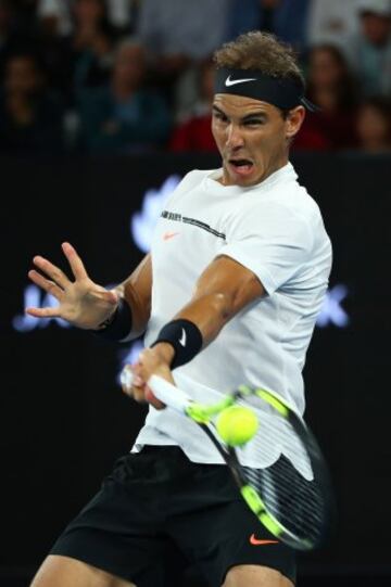 Nadal books final spot against Federer with win over Dimitrov