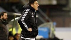 El entrenador del Celta de Vigo, Eduardo Berizzo, durante el partido frente al Atl&eacute;tico de Madrid correspondiente a la decimonovena jornada de primera divisi&oacute;n, que disputan esta noche en el estadio de Bala&iacute;dos.