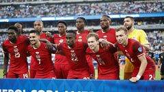East Rutherford (United States), 10/07/2024.- Team Canada poses for a team photo during the CONMEBOL Copa America 2024 Semi-finals match between Argentina and Canada, in East Rutherford, New Jersey, USA, 09 July 2024. EFE/EPA/CJ GUNTHER
