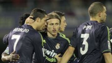 El Real Madrid celebra uno de los goles ante el Celta.