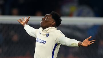 PLZEN (Czech Republic), 22/01/2026.- Samu of Porto reacts during the UEFA Europa League match between Viktoria Plzen and FC Porto, in Plzen, Czechia, 22 January 2026. EFE/EPA/MARTIN DIVISEK