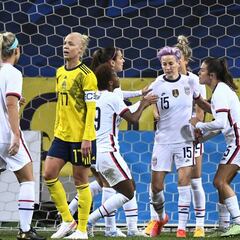 Megan Rapinoe salva con gol a Estados Unidos en Suecia