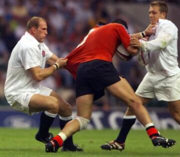 28/08/99. Partido amistoso Inglaterra-Canada. Jonny Wilkinson rebasa la cifra de 100 puntos en partidos con el XV de la Rosa.