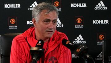 Mourinho en rueda de prensa. 