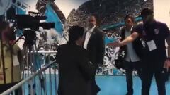 Las cámaras cazaron a Gallardo en su camino al vestuario