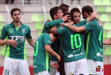 Santiago Wanderers venció a San Marcos en Valparaíso y alcanzó a la U