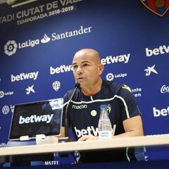 Paco López: "Hay que seguir siendo exigentes con nosotros"