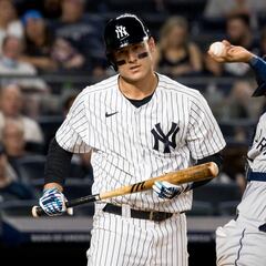 Will Anthony Rizzo and the New York Yankees come to an agreement, or will the pinstripes need to look for a first baseman?