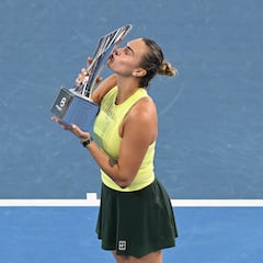 Sabalenka y Medvedev reinan en Brisbane