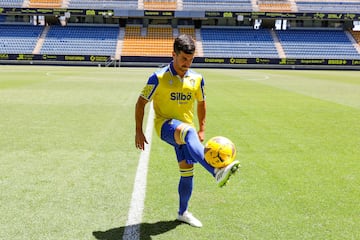 Presentación de José Joaquín Matos como nuevo jugador del Cádiz CF.