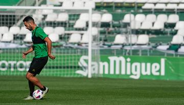 Rubén Alves sigue entrenando en solitario a 48 horas de jugar en Cartagonova.