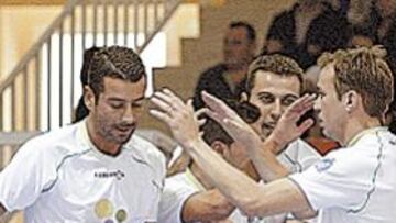 <b>ALEGRÍA. </b>Jugadores del Polaris festejan una victoria.