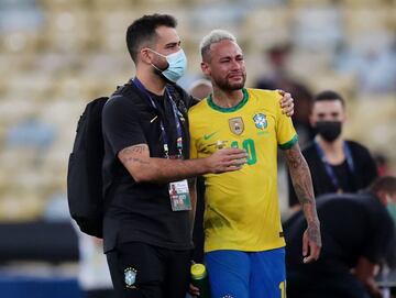 El “10” de la selección brasileña recibió patadas por racimos, se levantó una y otra vez y dribló rivales a diestra y siniestra, aunque hoy el fútbol tenía otros planes.