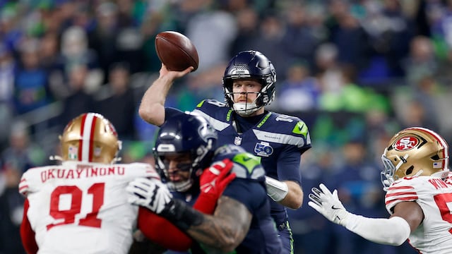 Quarterback Sam Darnold has lead the Seahawks to the playoffs and they’re hoping their star QB can overcome a last minute injury to keep the season going.