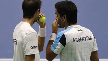 Argentina pierde el dobles y queda al borde del KO