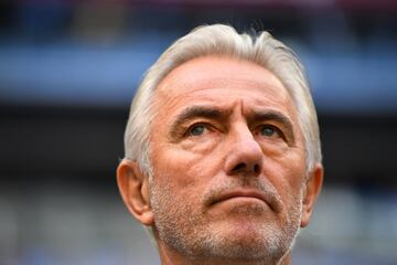 Bert van Marwijk, seleccionador de Australia. 