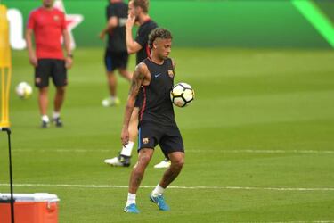 Barça will report PSG to UEFA if they complete Neymar signing