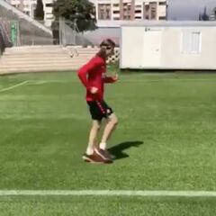 Filipe Luis, sin descanso: comienza a trabajar sobre el césped