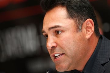 Con una carta de su puño y letra para los aficionados, De La Hoya criticó abiertamente la pelea entre Mayweather y McGregor. 