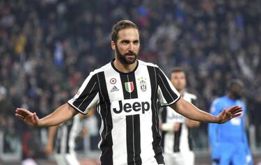 Higuaín fires Juventus to win over former side Napoli