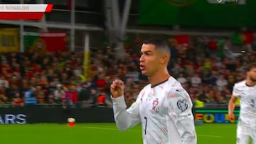 Cristiano pierde los papeles: codazo sin balón, roja y show camino al vestuario