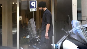 Gerard Piqué llega a un restaurante, a 23 de enero de 2023, en Barcelona (España).
FAMOSOS;RESTAURANTE;AMIGOS;CANCIÓN;SEPARACIÓN
Raúl Terrel / Europa Press
  (Foto de ARCHIVO)
23/01/2023