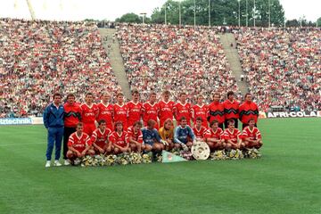 Última casa del Bayern de Múnich antes de mudarse al Allianz Arena. El estadio albergó los Juegos Olímpicos de 1972, Copa del Mundo de 1974 y Eurocopa 1988. Compartido junto al TSV Múnich 1860.