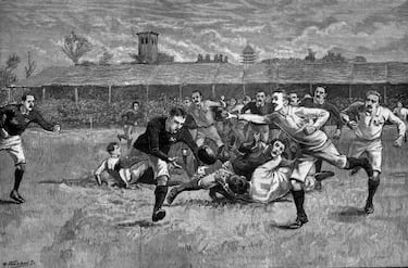 El torneo VI Naciones como ahora se conoce no tiene una larga vida, ya que data del año 2000, pero es el heredero del Cinco Naciones y antes del Cuatro. El campeonato primigenio se disputó de 1882 a 1883 y enfrentaba a las cuatro naciones de Reino Unido (Escocia, Gales, Inglaterra e Irlanda). En 1910, y hasta 1931, Francia formó parte del torneo y desde 1947 participa de manera fija. Por último, Italia se sumó en el 2000. 