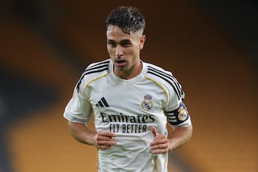 Edad: 21 | Posición: Lateral derecho | Apariciones: 14