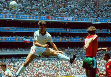 Única victoria de México en segunda fase de Campeonatos Mundiales absolutos. El Tri consiguió por única vez el pase al ansiado ‘Quinto Partido’ en el Azteca. Manuel Negrete anotó uno de los mejores goles de la historia de la Selección Nacional con aquel recordado remate de tijera.