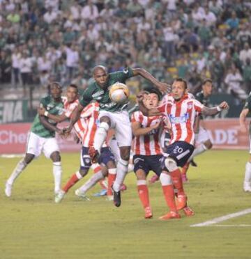 Deportivo Cali llegó al tercer lugar de la tabla de clasificación con 17 puntos. Junior quedó relegado en la decimotercera casilla con 10 unidades.