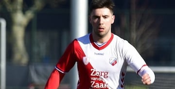 El volante chileno-holandés hizo todas las divisiones inferiores en el Ajax y ahora juega para el Utrecht B, en la segunda división del país tulipán.