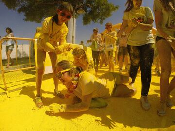 La carrera más colorida y divertida se ha celebrado en Málaga. Parte de los beneficios de la venta del dorsal serán destinados al trabajo por la infancia más vulnerable que realiza Unicef en 150 países.