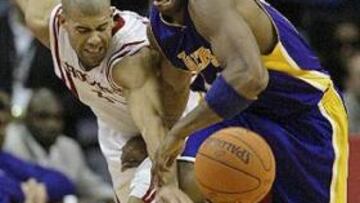 <b>ARRASÓ.</b> Bryant fue letal para los Rockets.