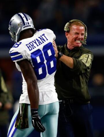 Por su parte Jason Garrett, entrenador jefe de Dallas Cowboys, estuvo muy efusivo en la celebración del TD de Dez Bryant. Consciente de la necesidad que tiene el equipo de contar con este gran play maker.