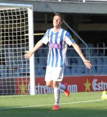 Firmó por el Leganés en 2013. Garitano lo reclutó después de que el Athletic Club decidiera no renovarlo. Desahuciado, este navarro cogió confianza con la elástica pepinera. Fue clave en el ascenso del Lega a Segunda en 2014 y en el año siguiente de los blanquiazules en la categoría de plata. Tras ocho goles, el Athletic se lanzó a por su fichaje. Eraso retornó a San Mamés por la puerta grande tras dos años de 'exilio'.