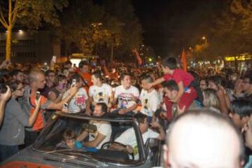 Granollers celebró con Pol Espargaró su titulo como campeón del mundo de Moto2. El piloto disfrutó de un gran recibimiento por las calles de Granollers.