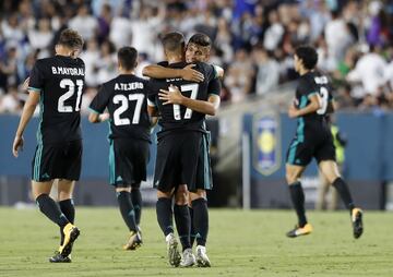 Óscar celebrando el 4-1 del Real Madrid. 