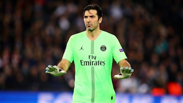 PARIS, FRANCE - MARCH 06: Gianluigi Buffon of Paris Saint-Germain looks on during the UEFA Champions League Round of 16 Second Leg match between Paris Saint-Germain and Manchester United at Parc des Princes on March 06, 2019 in Paris, France. (Photo by Ch