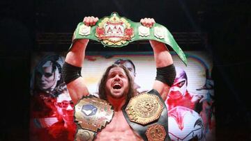 Johnny Mundo festeja con los tres campeonatos de Triple A