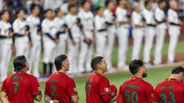 (L-R); Julio Urias N-7, Jarren Duran N.2, Javier Assad N-77 of Mexico during the game Japan vs Mexico, corresponding to the Semifinals of the 2023 World Baseball Classic, at LoanDepot Park, Miami, Florida, on March 20, 2023.
<br><br>
(I-D); Julio Urias N-7, Jarren Duran N.2, Javier Assad N-77 de Mexico durante el juego Japan vs Mexico, correspondiente a Semifinales del Clasico Mundial de Beisbol 2023, el el LoanDepot Park, Miami, Florida, el 20 de Marzo de 2023.