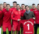Javier Fernández conoce a la plantilla de Osasuna en Tajonar