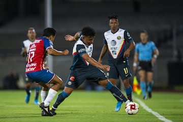 El Guardianes 2020 tendrá una intensa actividad en el mes de septiembre y se disputarán los primeros clásicos del torneo. El sábado 19 habrá clásico nacional cuando América reciba a Chivas, el 26 se celebrará el clásico regio cuando Tigres visite a Monterrey, mientras que el 27 Cruz Azul y América se verán las caras en el Clásico Joven. Por otra parte, en este mes patrio se realizarán cinco jornada, de la 8 a la 12.