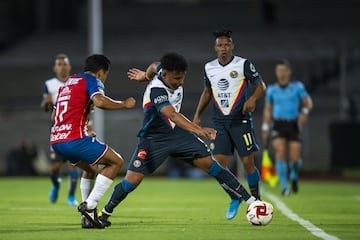 El Guardianes 2020 tendrá una intensa actividad en el mes de septiembre y se disputarán los primeros clásicos del torneo. El sábado 19 habrá clásico nacional cuando América reciba a Chivas, el 26 se celebrará el clásico regio cuando Tigres visite a Monterrey, mientras que el 27 Cruz Azul y América se verán las caras en el Clásico Joven. Por otra parte, en este mes patrio se realizarán cinco jornada, de la 8 a la 12. 