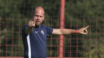 Jos&eacute; Alberto, entrenador del Sporting