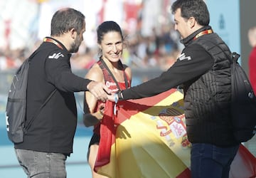 Elena Loyo terminó en 2h30:56, primera española en meta. Mejor marca personal.