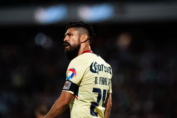 Es el máximo anotador mexicano desde el Apertura 2015. Con sus 45 goles, se ha erigido como el goleador de Las Águilas hasta entonces, club con el que ha conseguido el título de Liga MX Apertura 2014 y la Concacaf Liga de Campeones 2014-15 y 2015-16.