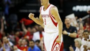 Pablo Prigioni, con la camiseta de los Houston Rockets, durante las Finales de la Conferencia Oeste 2015.