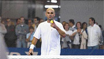 <B>EL PROTAGONISTA</b>. Andre Agassi ayer en Madrid.