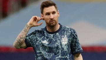 Soccer Football - Copa America 2021 - Group A - Argentina v Paraguay - Estadio Mane Garrincha, Brasilia, Brazil - June 21, 2021 Argentina&#039;s Lionel Messi during the warm up before the match REUTERS/Henry Romero